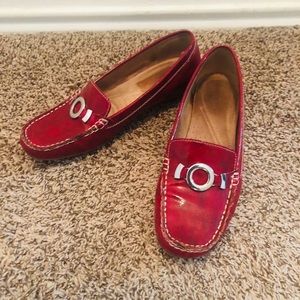 Re-Posh Naturalizer Woman’s Gabina loafer shoe